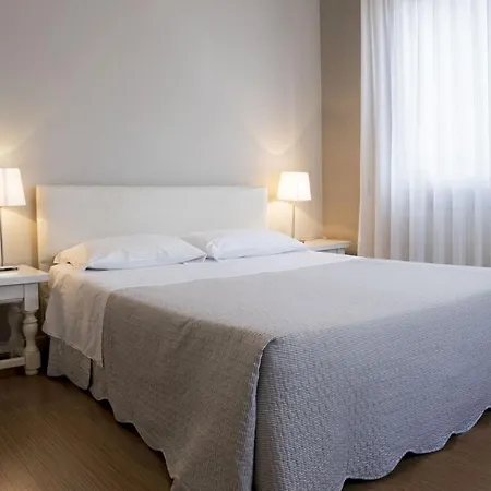 ホテル Positano バッサーノ・デル・グラッパ